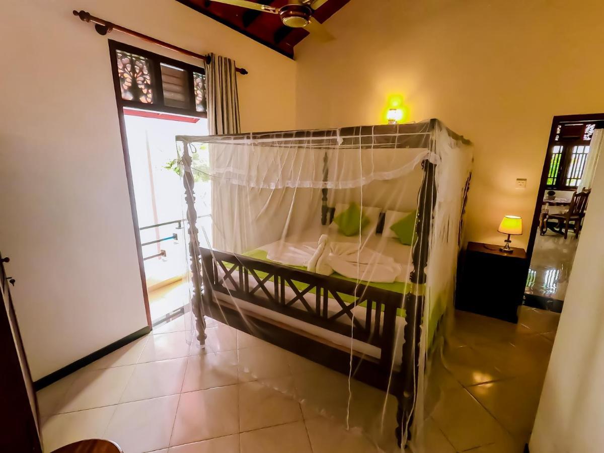 Villa De White Sambur Hikkaduwa Bagian luar foto