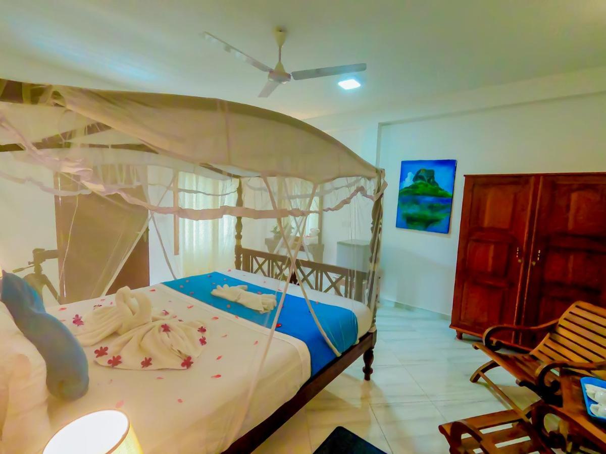 Villa De White Sambur Hikkaduwa Bagian luar foto