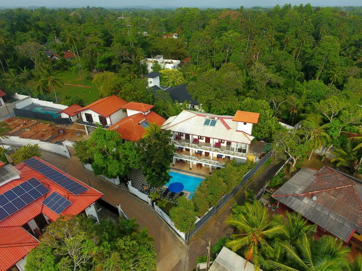 Villa De White Sambur Hikkaduwa Bagian luar foto