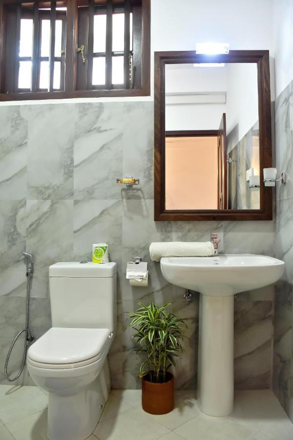 Villa De White Sambur Hikkaduwa Bagian luar foto