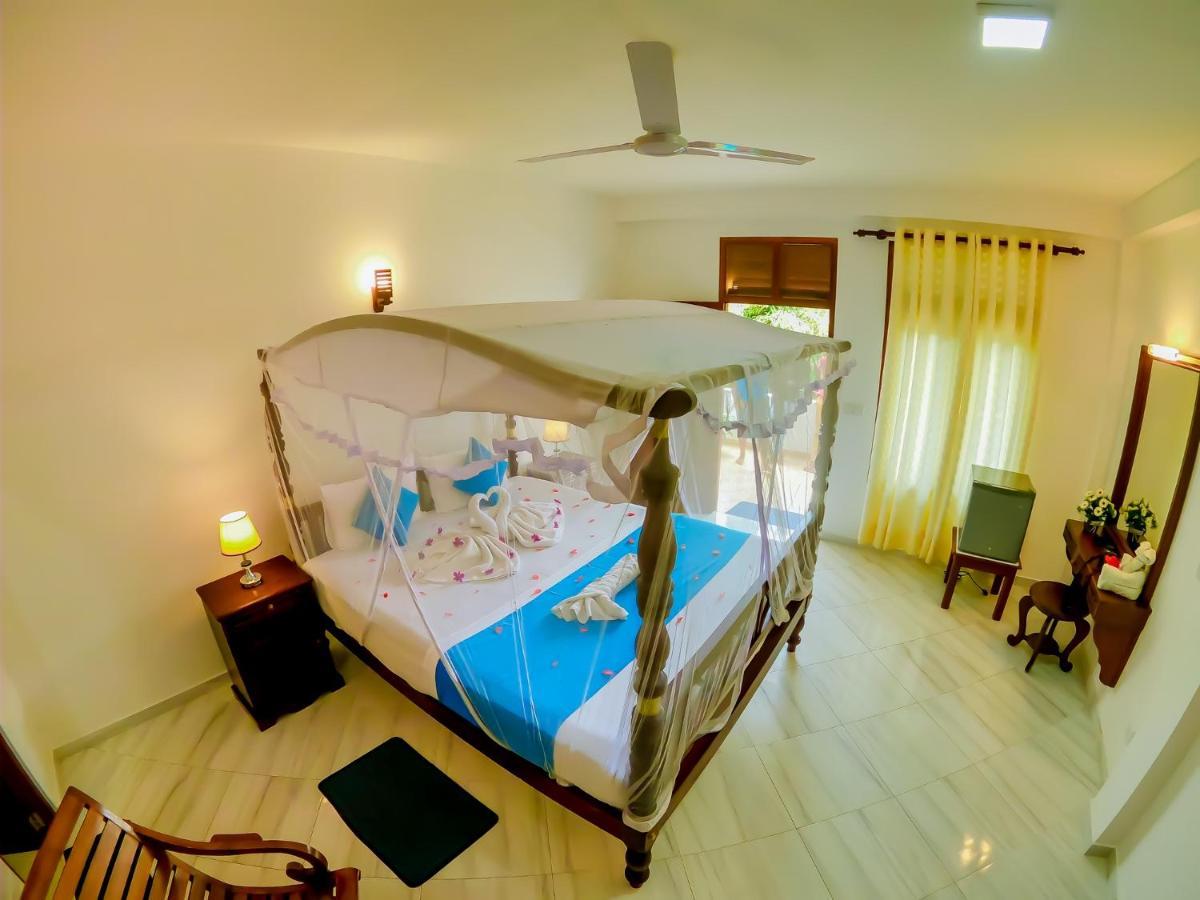 Villa De White Sambur Hikkaduwa Bagian luar foto