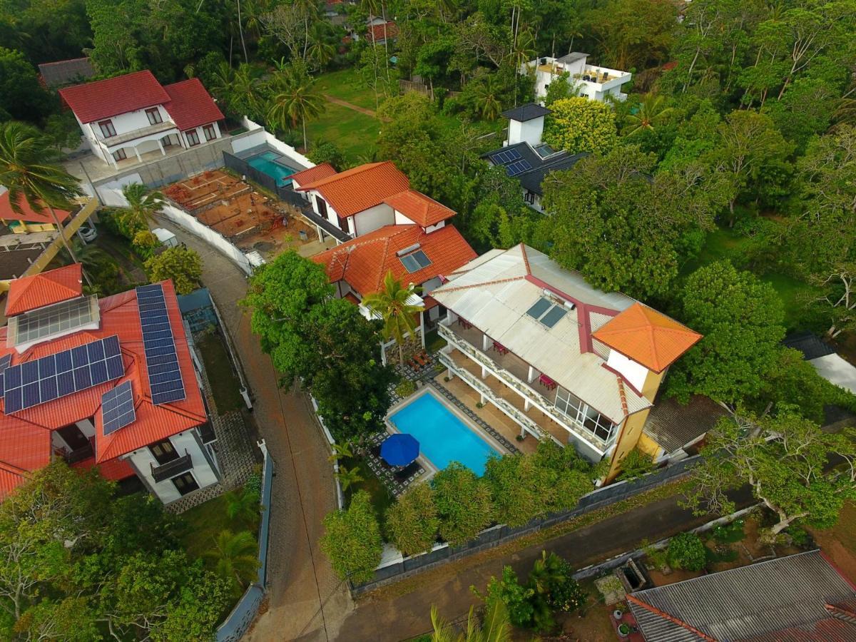 Villa De White Sambur Hikkaduwa Bagian luar foto