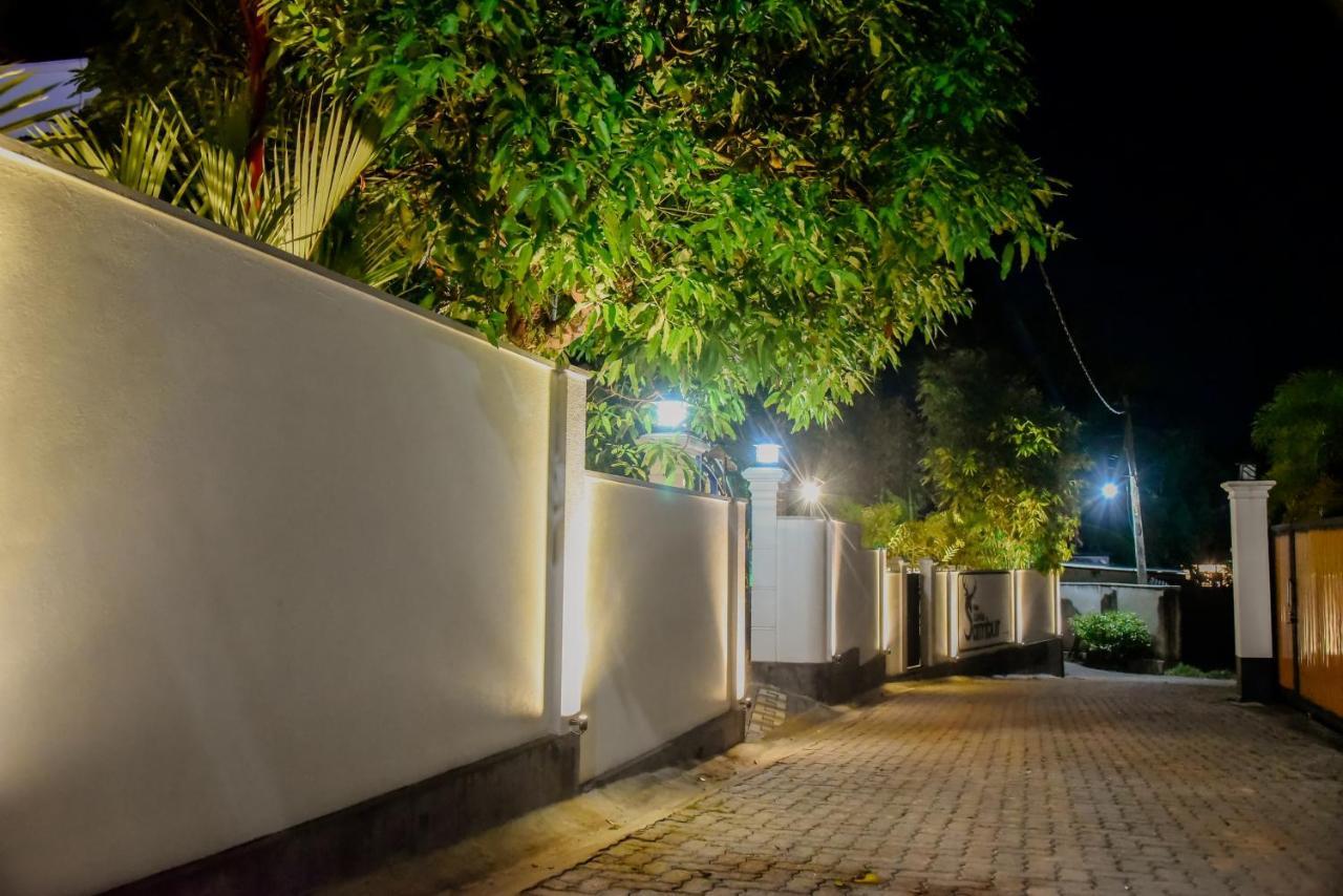 Villa De White Sambur Hikkaduwa Bagian luar foto
